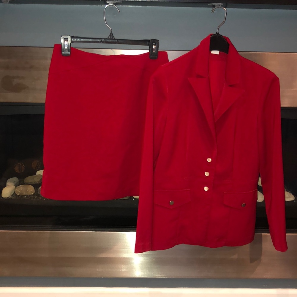 Size suit jacket skirt matching set - red